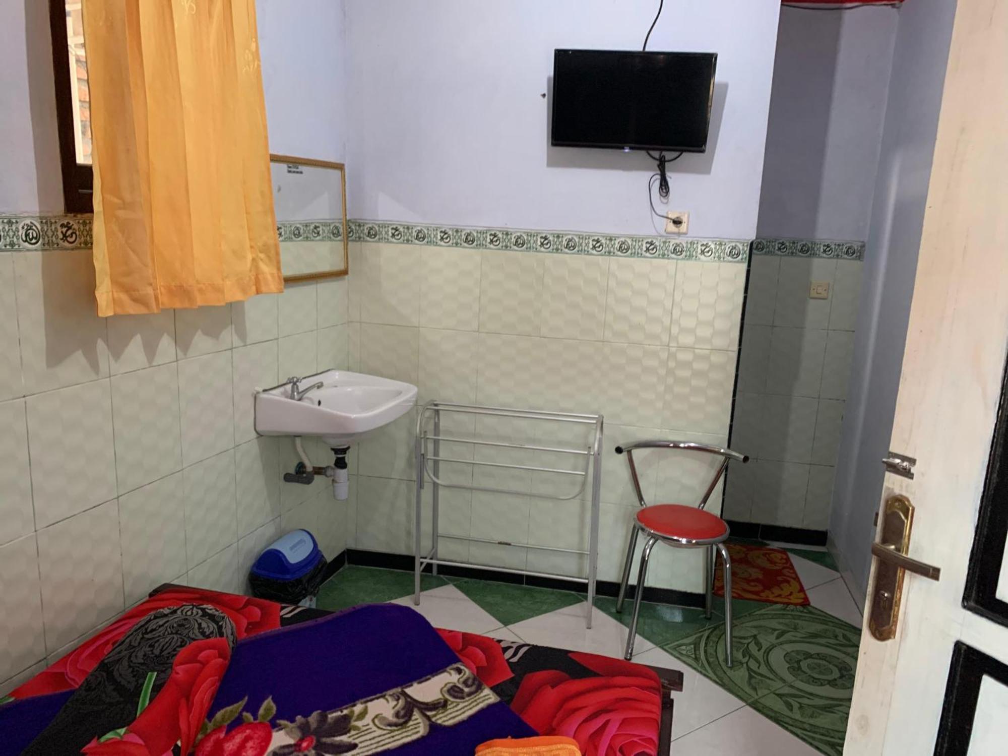 Griyo Tombo Kangen Sarangan Extérieur photo